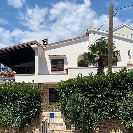 Villa Gromaca Omišalj Buitenkant foto