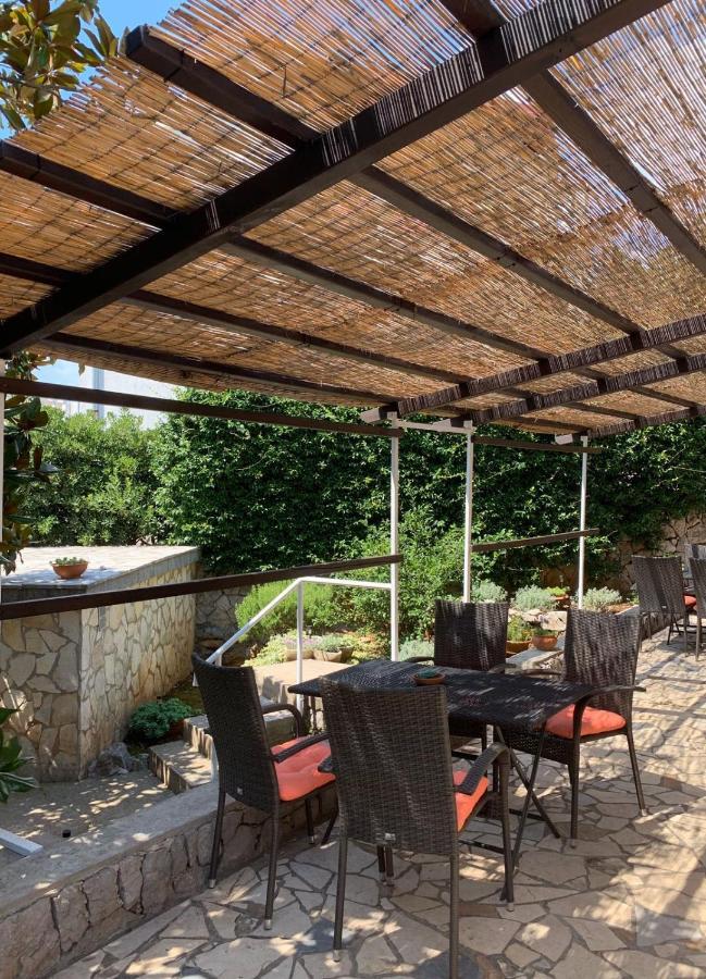 Villa Gromaca Omišalj Buitenkant foto
