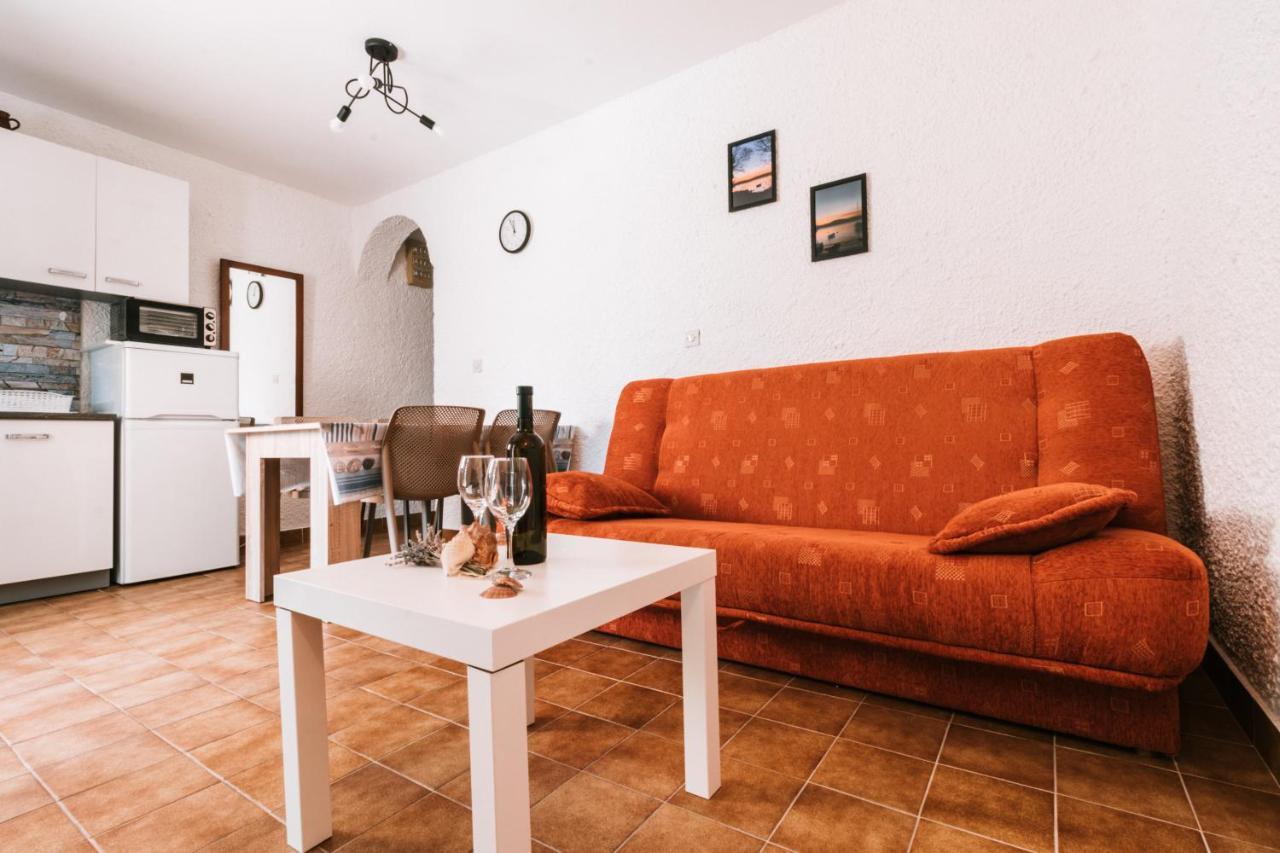 Villa Gromaca Omišalj Buitenkant foto