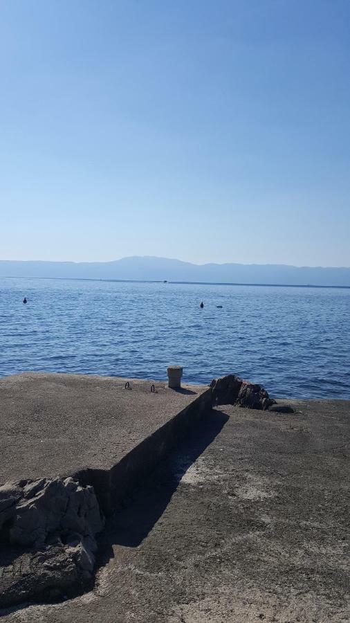 Villa Gromaca Omišalj Buitenkant foto